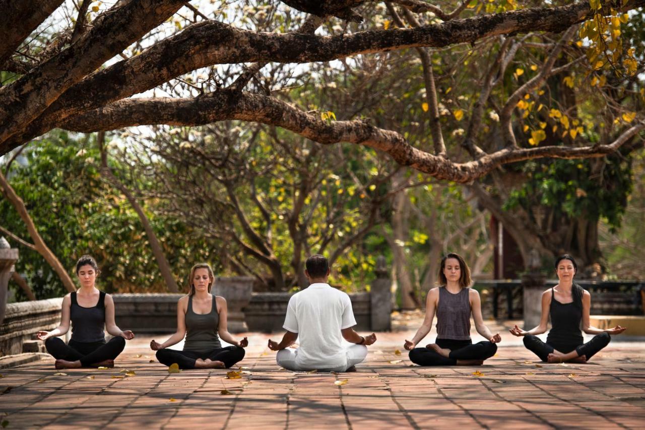 Anantara Angkor Resort Siem Reap Bagian luar foto